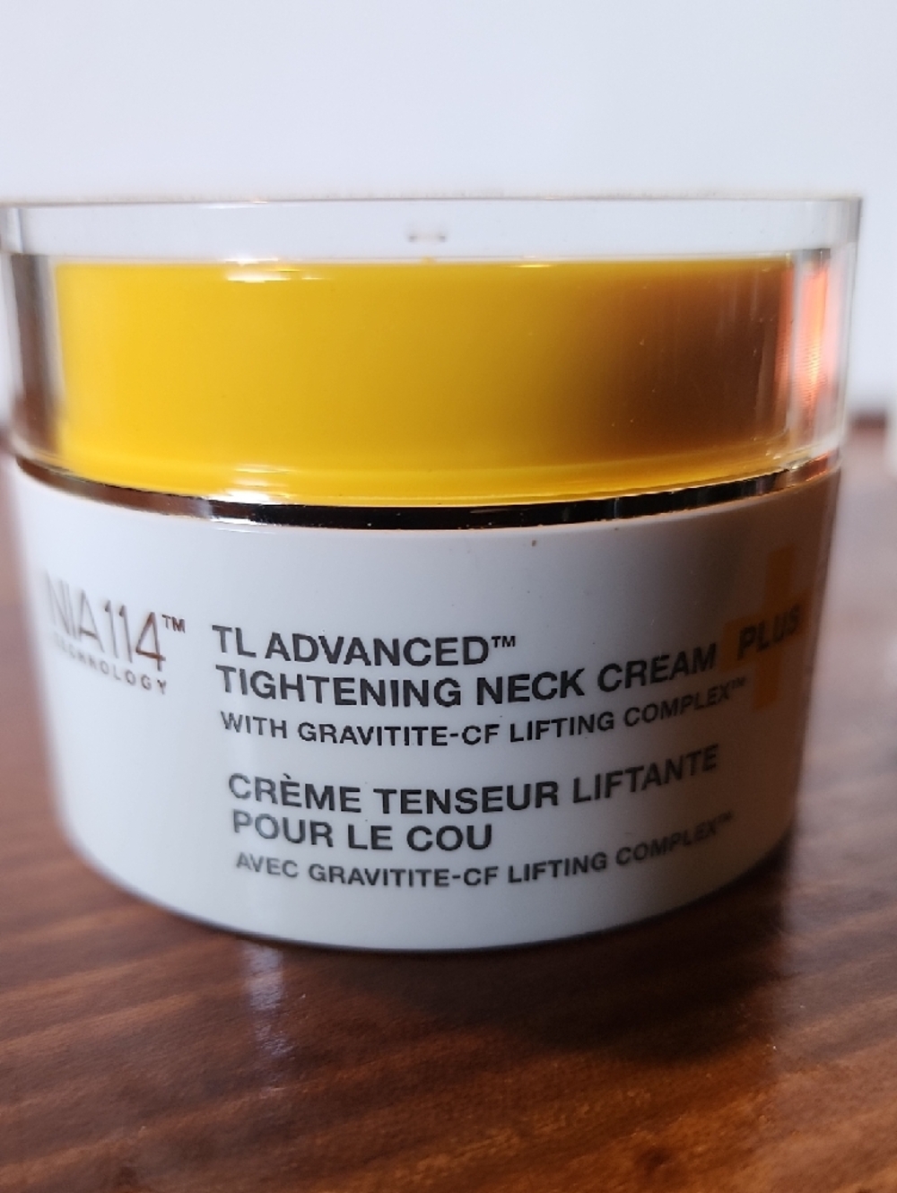 StriVectin TL Advanced Tightening Neck Cream Plus – Yellow and White - Picture 3 of 6